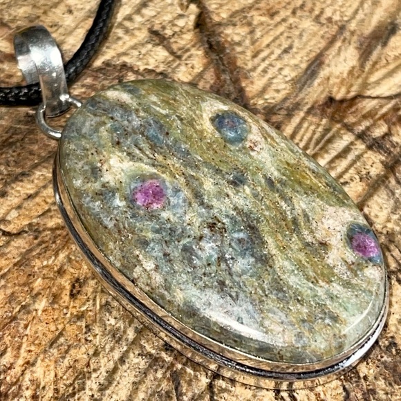 Beautiful Green Ruby Fuchsite Pendant 2 1/4” - Picture 5 of 11